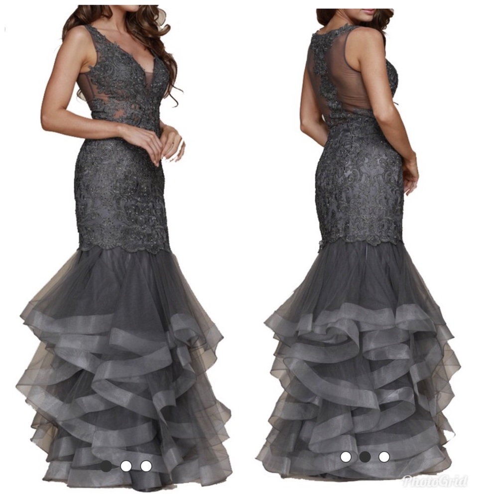 Preorder ur prom dress 👗